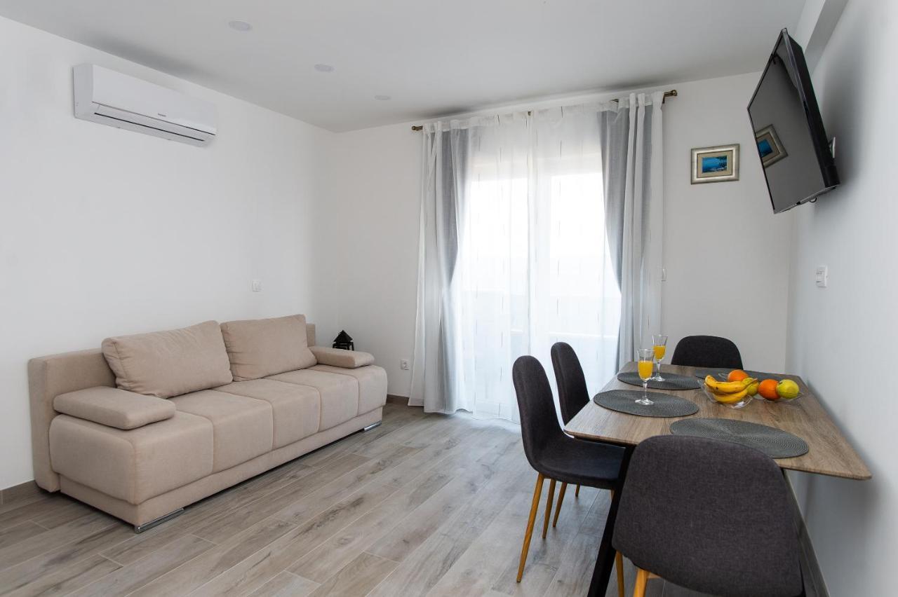Exclusive Villa Almissa With Swimming Pool And Sea View Lokva Rogoznica Exteriér fotografie