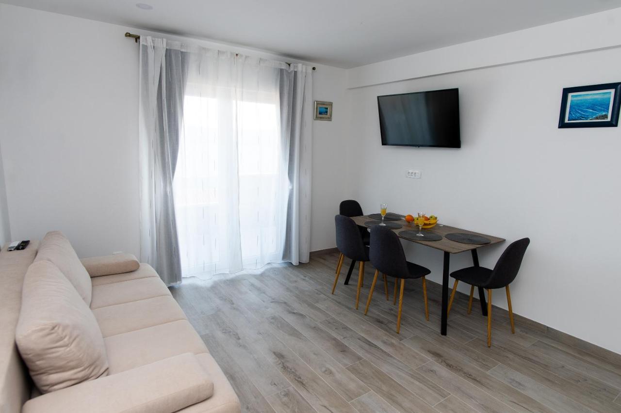 Exclusive Villa Almissa With Swimming Pool And Sea View Lokva Rogoznica Exteriér fotografie