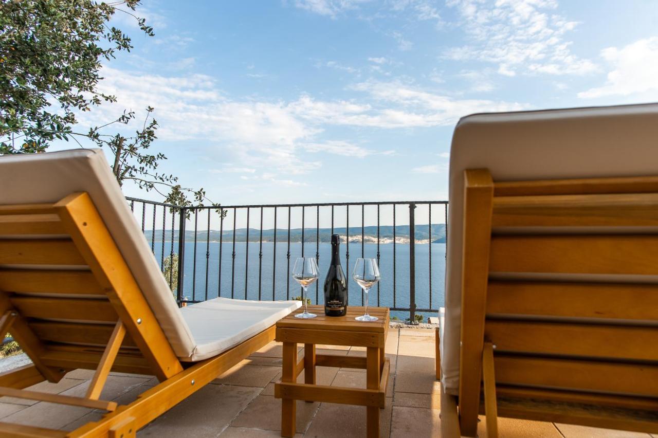 Exclusive Villa Almissa With Swimming Pool And Sea View Lokva Rogoznica Exteriér fotografie