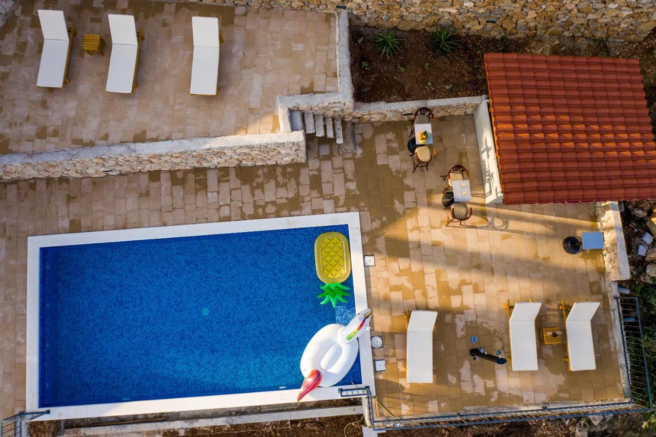 Exclusive Villa Almissa With Swimming Pool And Sea View Lokva Rogoznica Exteriér fotografie