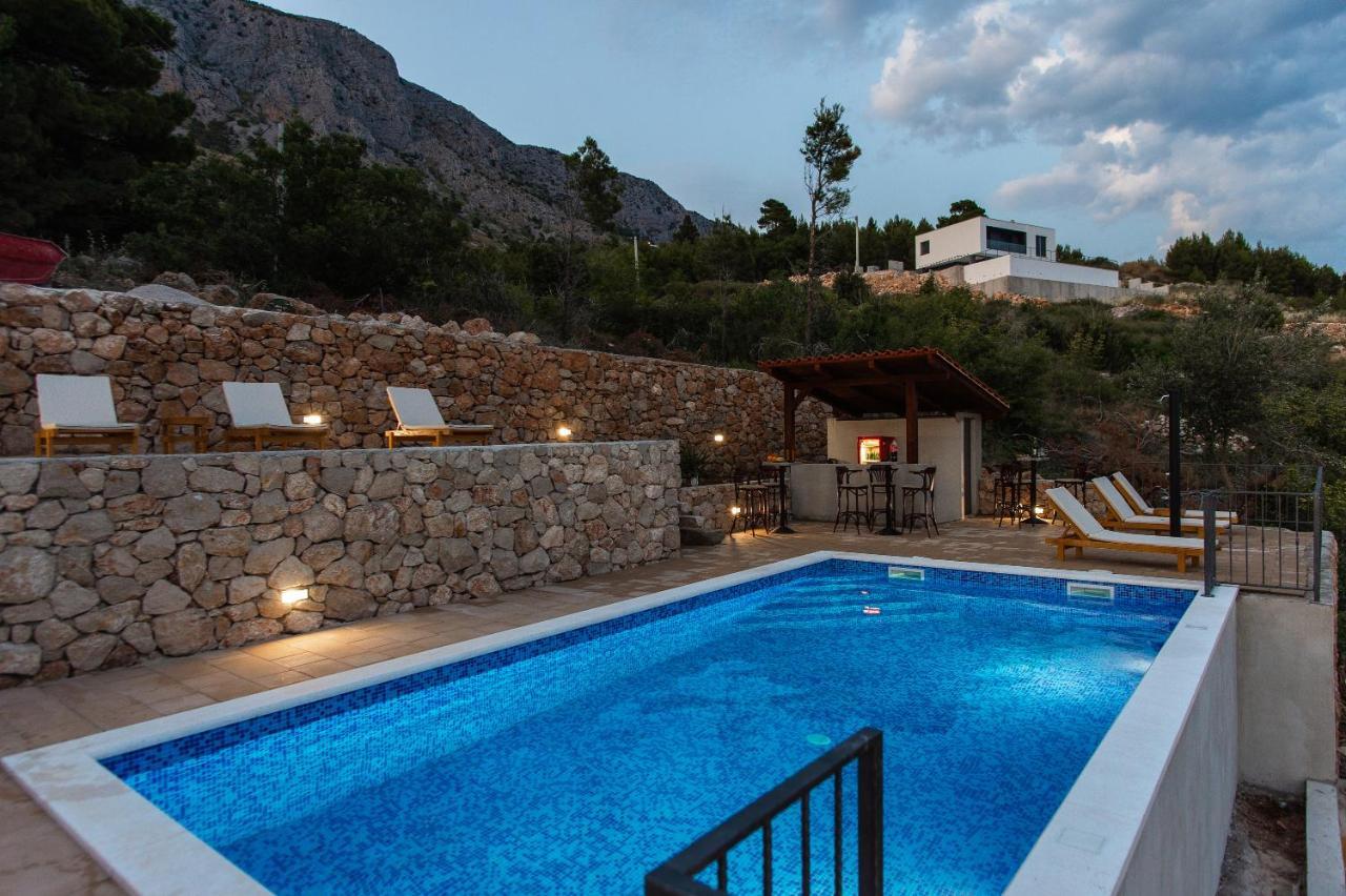 Exclusive Villa Almissa With Swimming Pool And Sea View Lokva Rogoznica Exteriér fotografie