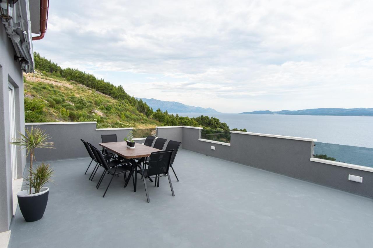 Exclusive Villa Almissa With Swimming Pool And Sea View Lokva Rogoznica Exteriér fotografie