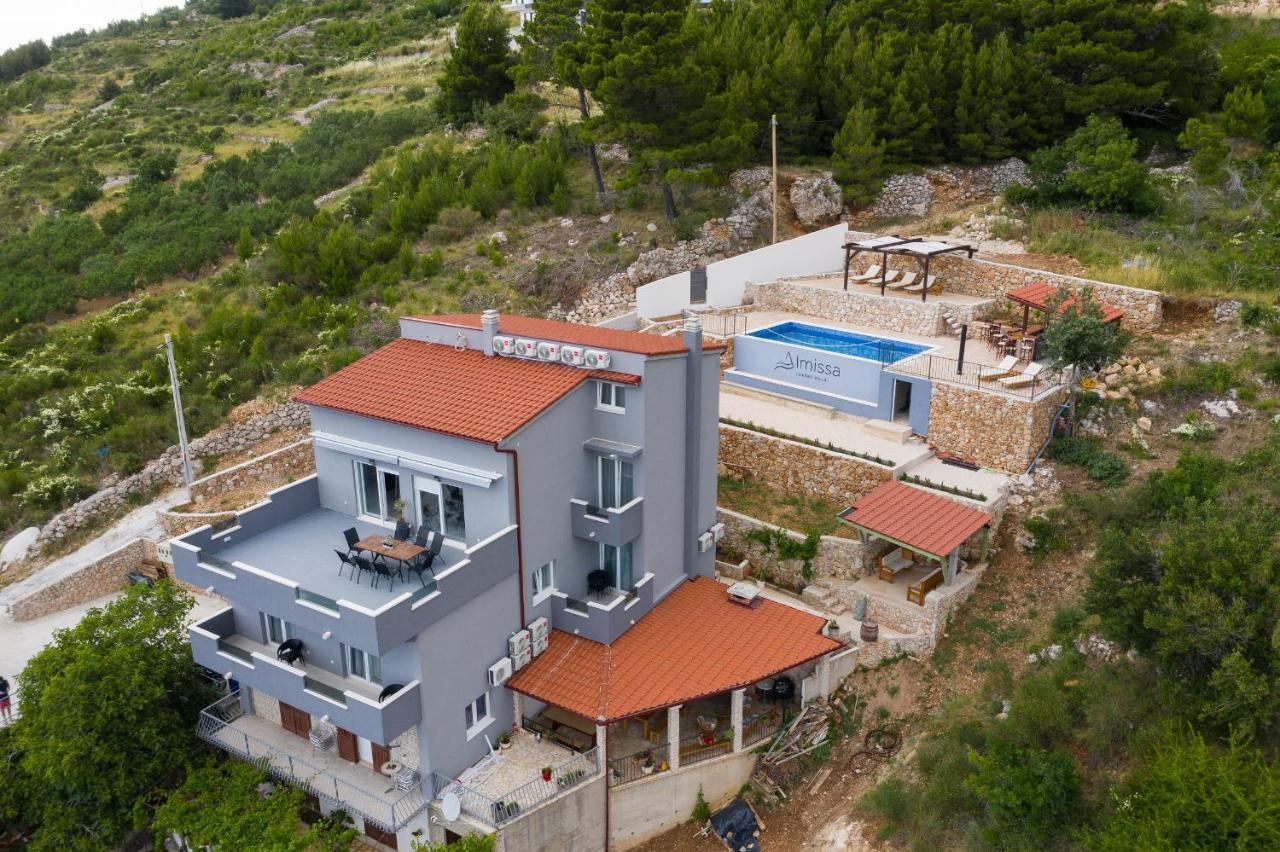 Exclusive Villa Almissa With Swimming Pool And Sea View Lokva Rogoznica Exteriér fotografie